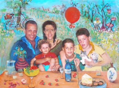 המתנה שלפנינו מיועדת למשפחה, החוגגת ארוע,וחשוב היה להראות את הדברים המוסיפים שמחה וענין לחייהם